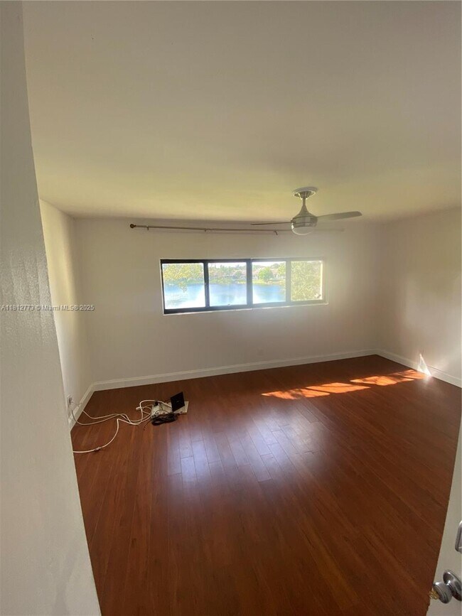 Foto del edificio - 4751 NW 90th Ave