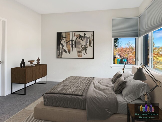 Building Photo - Fresh-Modern-Convenient 2/3/2 Twnhome