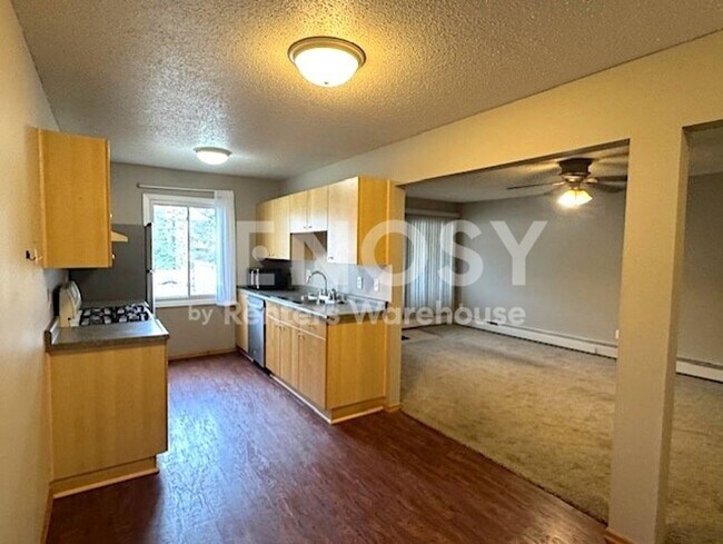 Foto del edificio - 10840 Rockford Rd