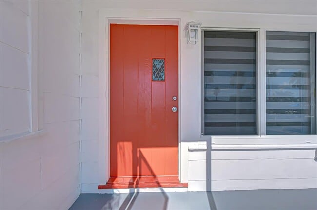 Building Photo - 5737 Shore Blvd S