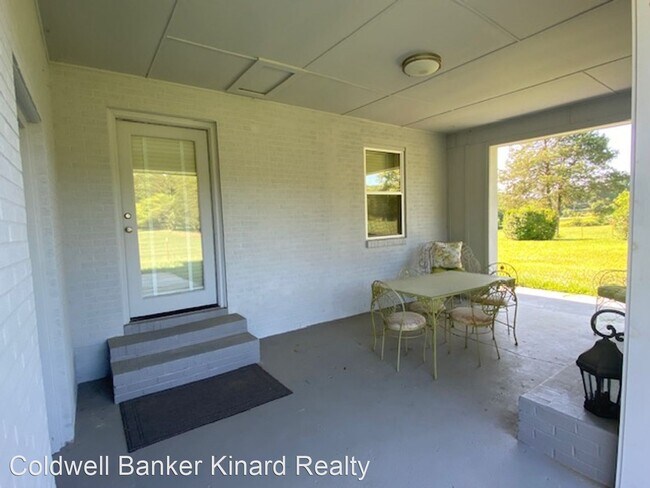 Building Photo - 3 br, 1 bath House - 780 County Rd 135