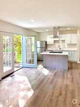 Building Photo - 6386-6386 Shelton Ct