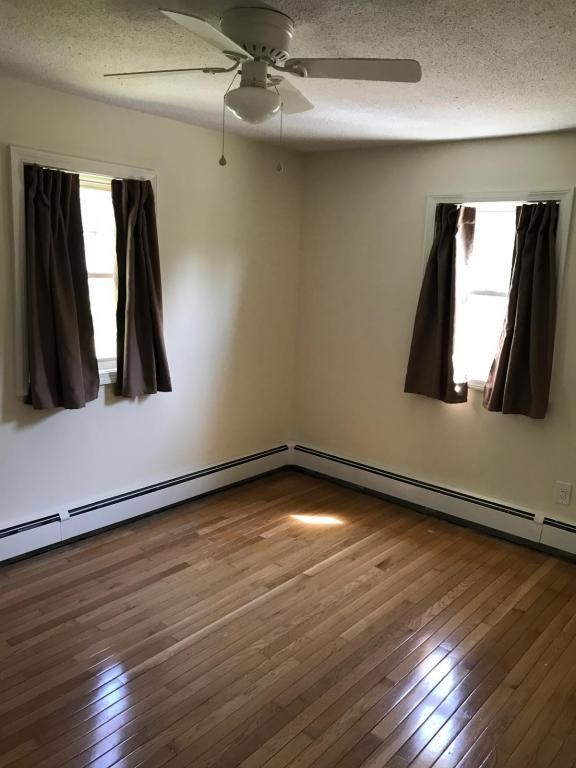 Foto del edificio - 4 Lower Rd, Plaistow, NH 03865