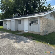 Building Photo - 1239 N LBJ Dr