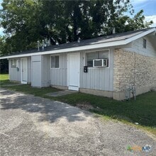 Building Photo - 1239 N LBJ Dr