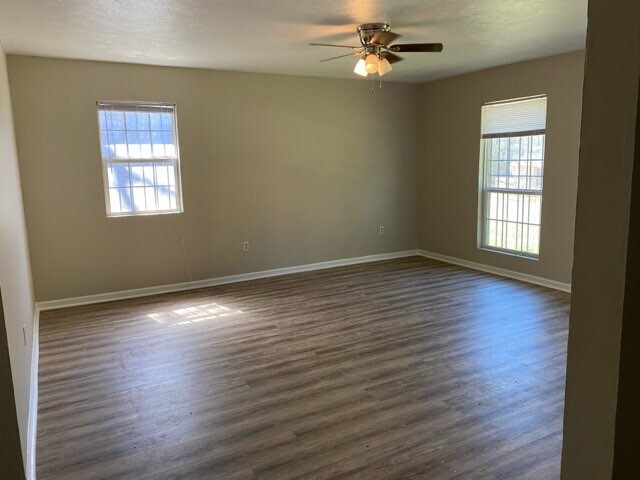 Foto del edificio - Thousand Oaks Duplex