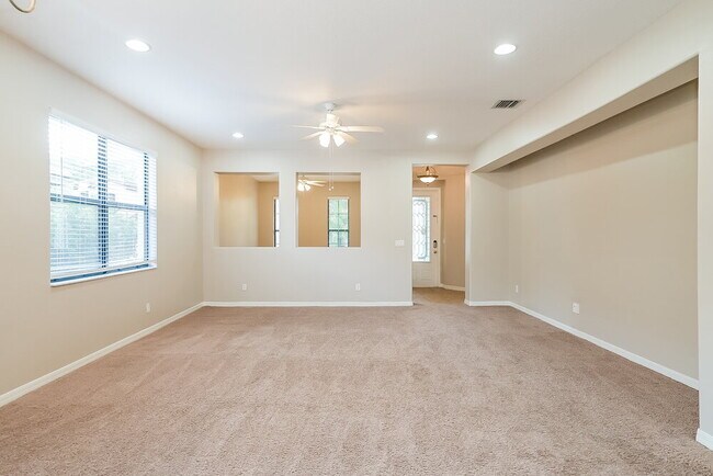 Building Photo - 20355 Chestnut Grove Dr
