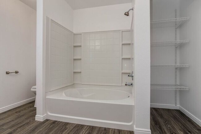 Foto del edificio - Amazing Single Family Home for Rent in Eag...
