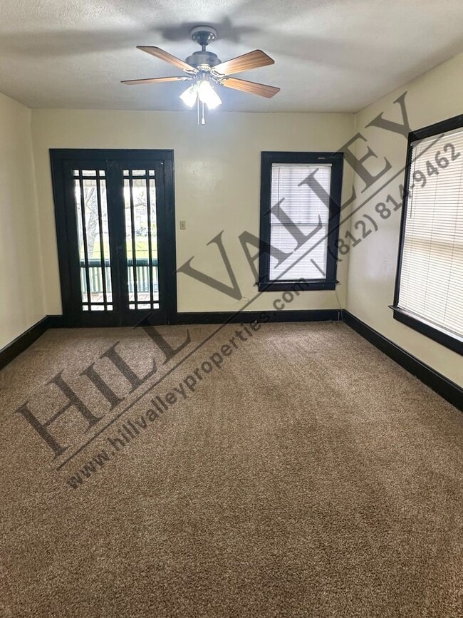 Building Photo - Two Bedroom Upper
