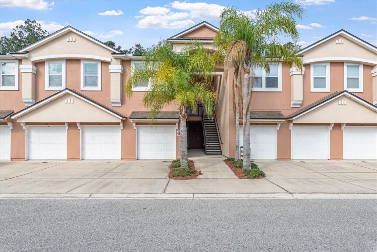 Primary Photo - 224 Larkin Pl