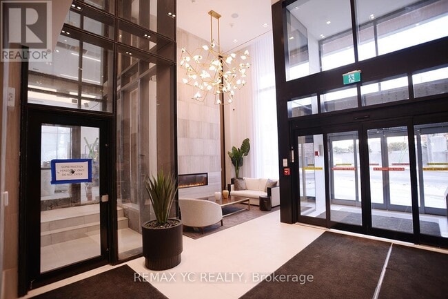 Building Photo - 2020 Bathurst St