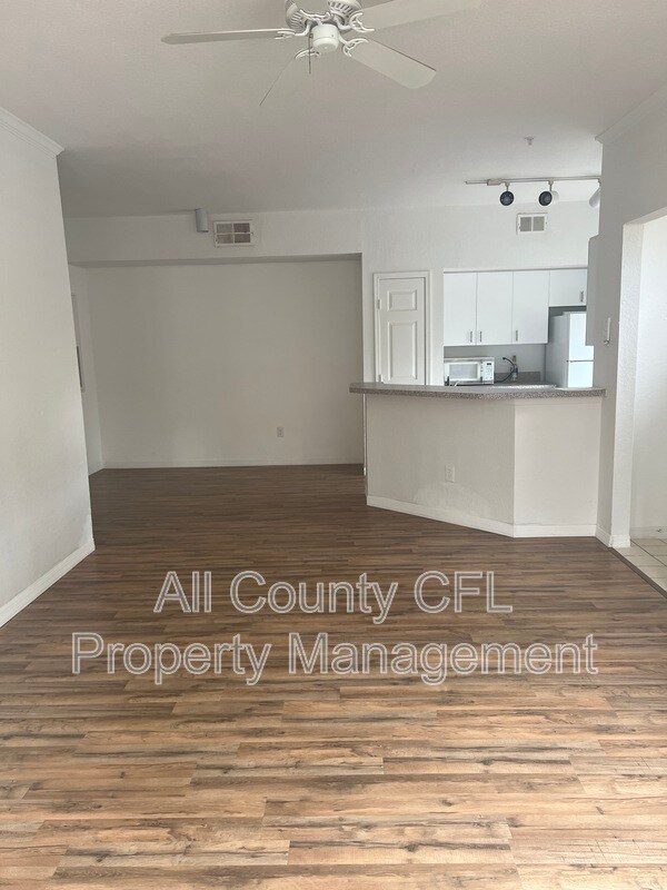 Foto del edificio - 6304 Raleigh St