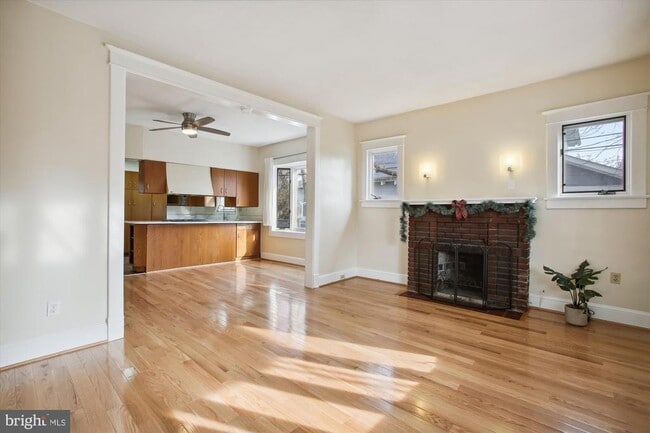 Foto del edificio - 3129 8th St N