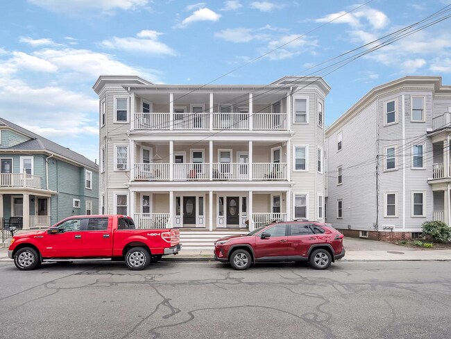Building Photo - 107 Beech St