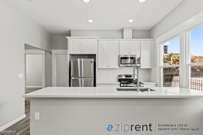 Building Photo - 4 br, 3 bath House - 1202 Adeline St, Oakl...