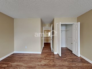 Foto del edificio - 183 Bonnie Woods Dr