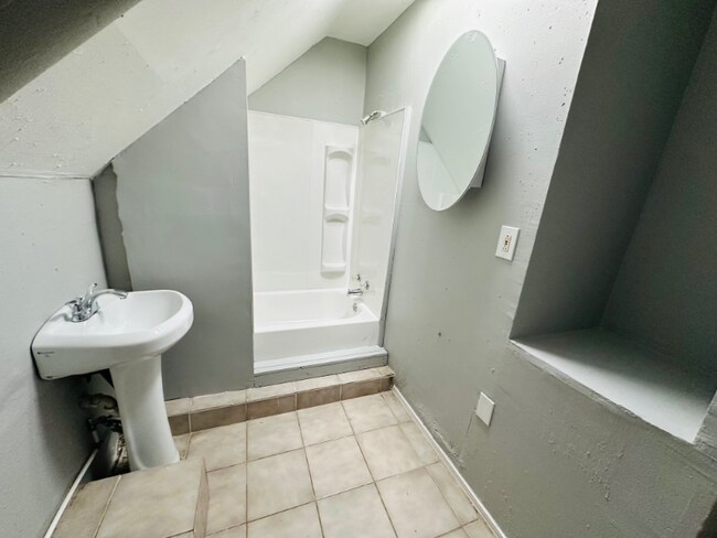 Foto del edificio - 8710 Vineyard Ave