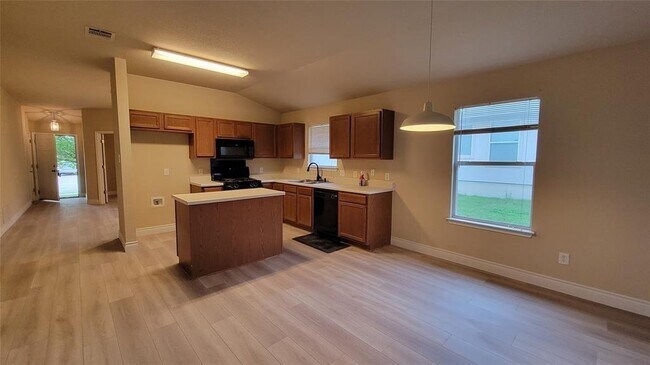 Building Photo - 339 Marquitos Dr