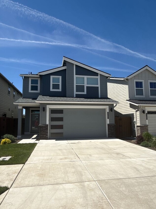 Primary Photo - New Pahlisch Home in Petrosa! Pets Welcome...