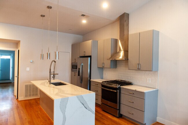 Building Photo - 4122 5TH St NW