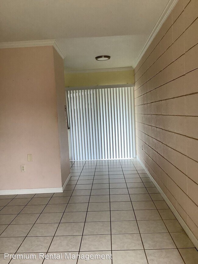 Building Photo - 1 br, 1 bath House - 1031 Royal Palm Ave 4