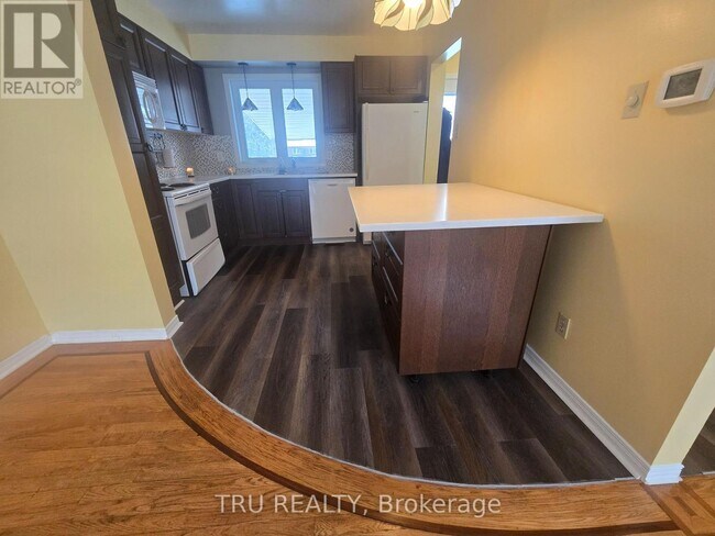 Building Photo - 538 Seyton Dr