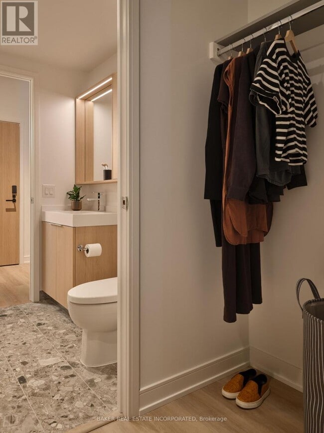 Photo du bâtiment - 65 Trinity St