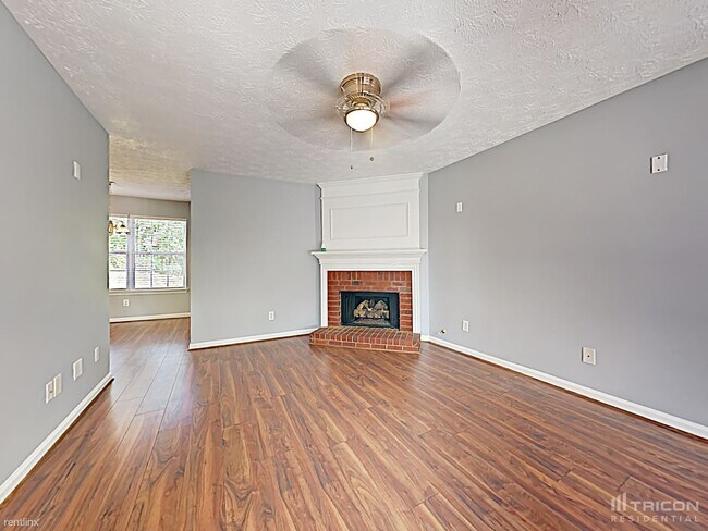 Building Photo - 9870 Rivercliff Ln