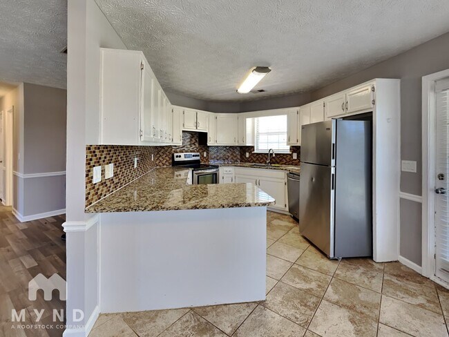 Building Photo - 315 Branchwood Dr