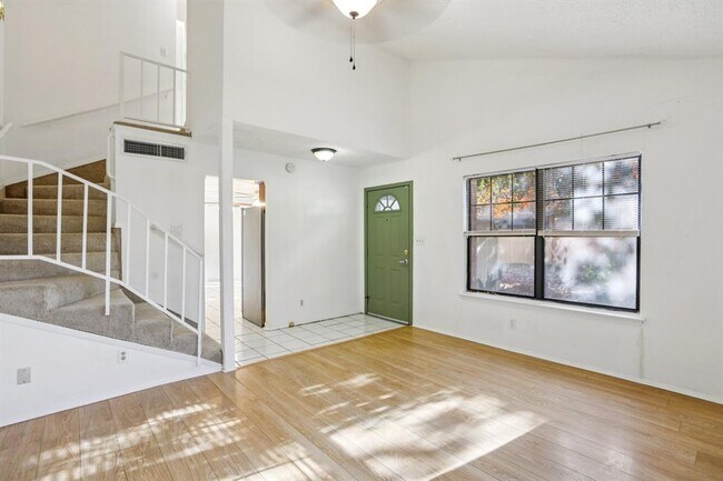 Foto del edificio - 9507 Quail Village Ln