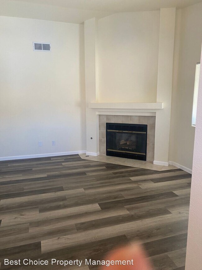 Building Photo - 2 br, 1.5 bath House - 844 La Morena Dr