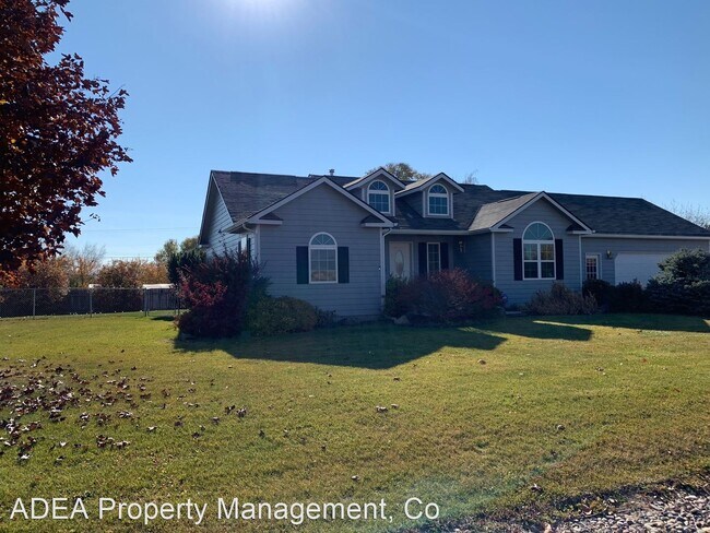 Building Photo - 4 br, 3 bath House - 4721 Lois Lane