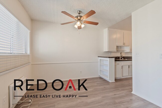 Building Photo - Fantastic Two Bedroom with Large, Sunny Wi...