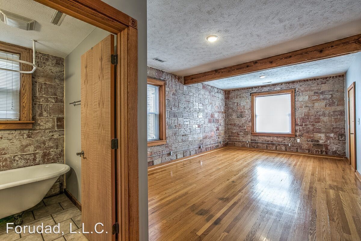 Primary Photo - 2754 Harney St
