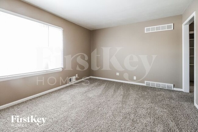 Foto del edificio - 13001 East 37th Terrace S