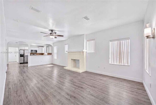 Foto del edificio - 1168 NW 30th St