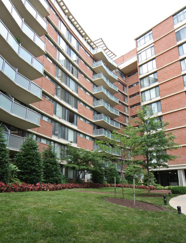 Calvert Apartments