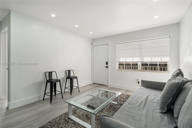 Foto del edificio - 4421 NW 9th St