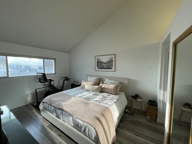 Dormitorio principal - 9808 Regent St