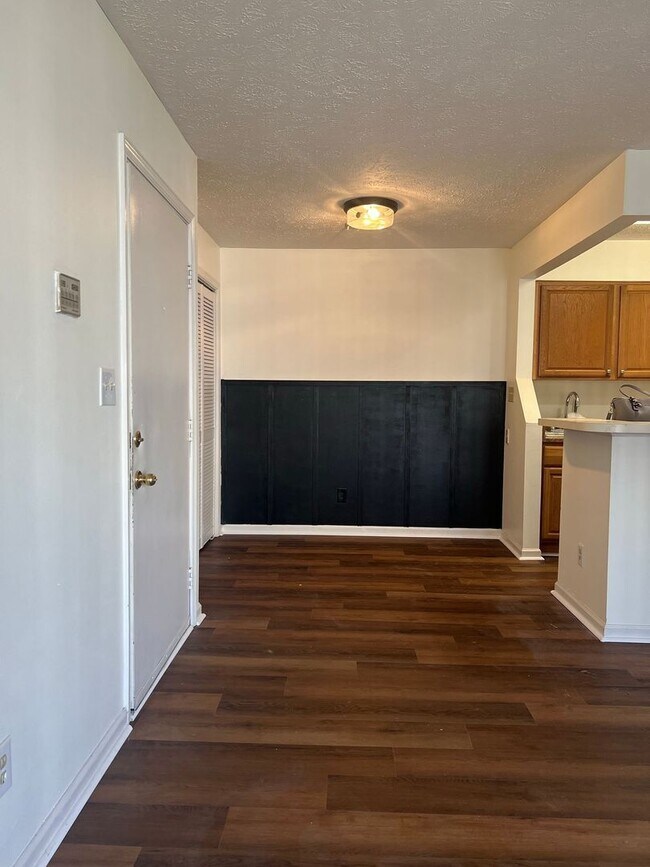 Foto del edificio - 14 Wells Ct