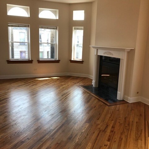 Foto del edificio - 1326 N Maplewood Ave