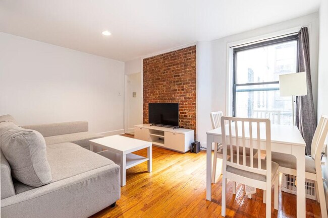 Foto del edificio - 315 E 95th St