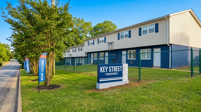 Building Photo - Key Street Townhomes