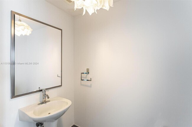 Foto del edificio - 92 SW 3rd St