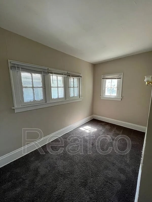 Building Photo - 1450 Hamlet St