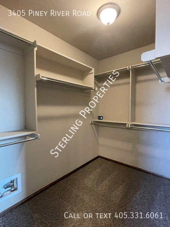 Foto del edificio - 3405 Piney River Dr
