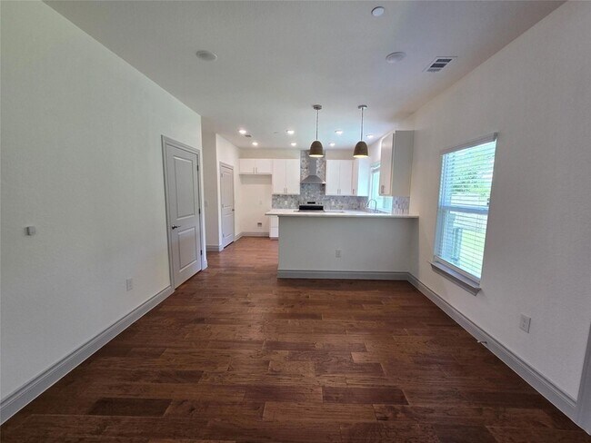 Building Photo - 2105 Tiger Trail