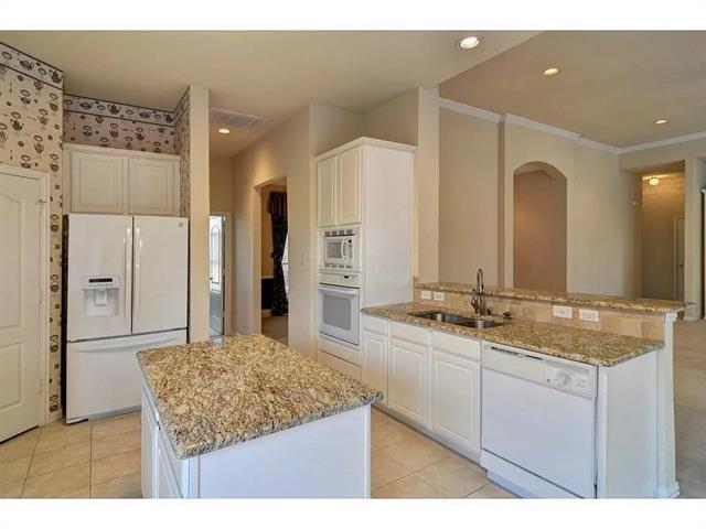 Foto del edificio - 7801 Roaring Ridge Dr