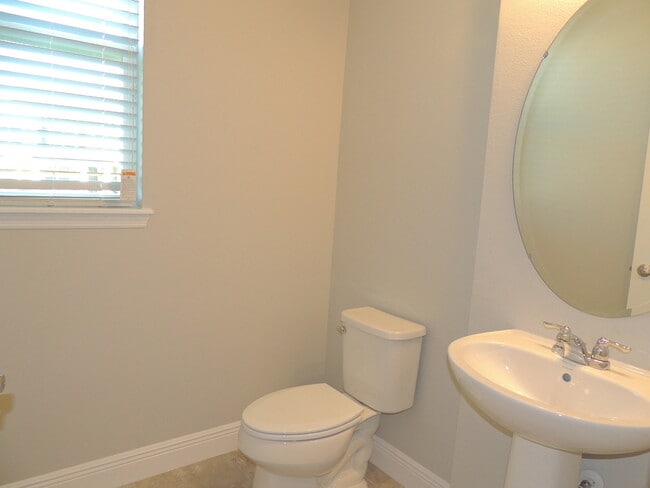 Foto del edificio - CALL ED FOR SHOWING APPOINTMENTS (352) 217-0284