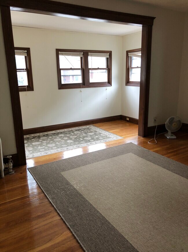 Building Photo - 75 Varnum St
